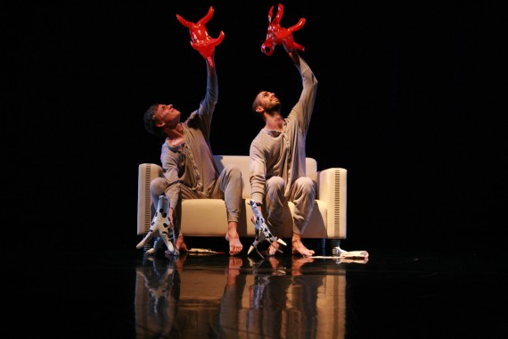 TA05CouchDance